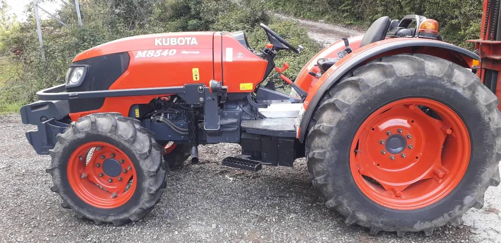 Kubota M 8540 Narrow frutero,90cv,4605 horas.