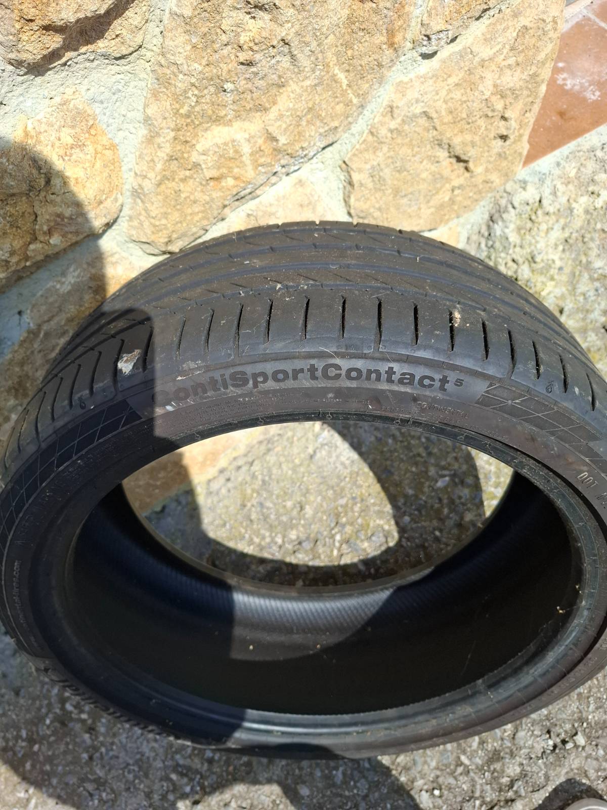 Cubierta 215/40R18 - imagen 1